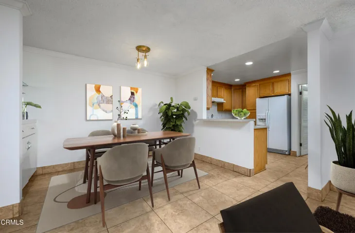 Dining staged