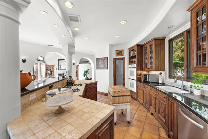 1280 Morningside Drive, Laguna Beach, California 92651