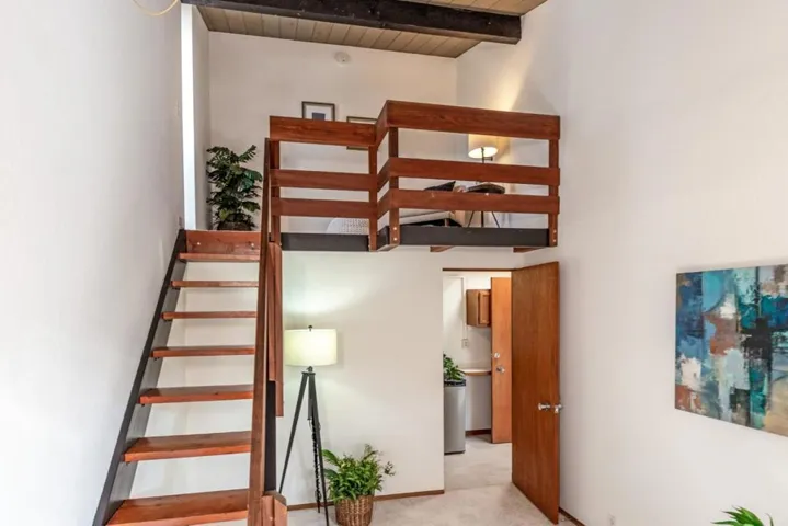 956 N California Avenue, Palo Alto, California 94303