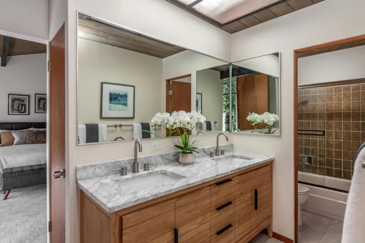 956 N California Avenue, Palo Alto, California 94303