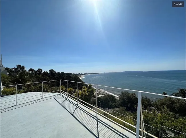 17020 W Sunset Boulevard 5, Pacific Palisades, California 90272