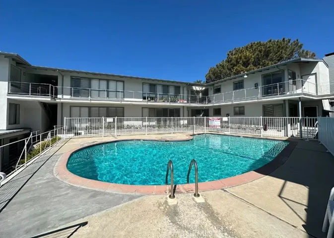 17020 W Sunset Boulevard 5, Pacific Palisades, California 90272
