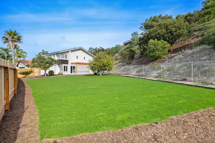 2037 Bulrush Lane, Cardiff By The Sea, California 92007