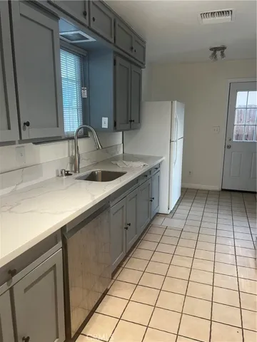 37853 11th Street E, Palmdale, California 93550