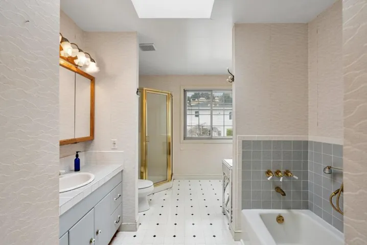 425 Fairfax Avenue, San Mateo, California 94402