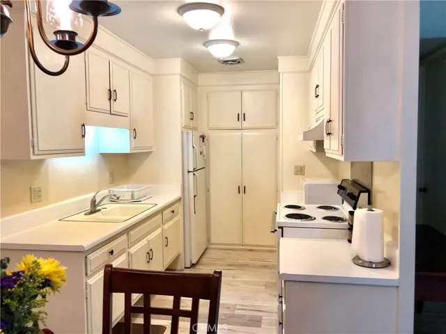 2210 Via Mariposa E D, Laguna Woods, California 92637