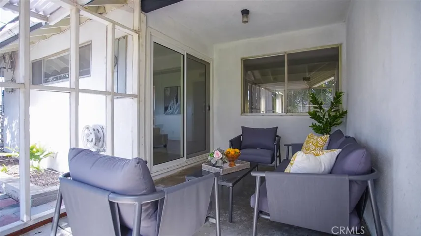 Extra Screened in Patio to relax