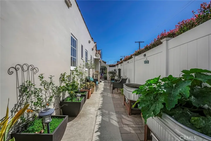 141 Saint Joseph Avenue, Long Beach, California 90803