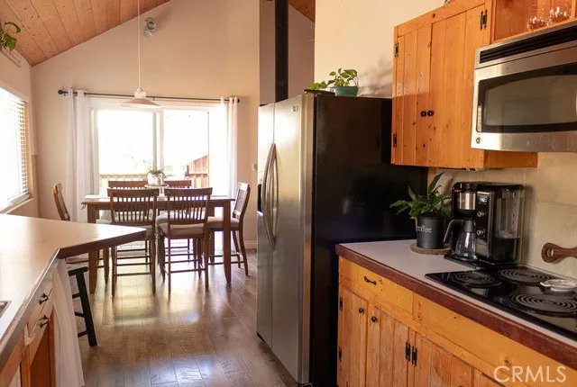 9333 Canyon Drive, Forest Falls, California 92339