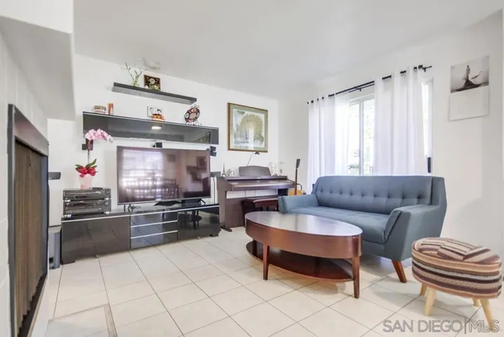 10808 Aderman Ave 115, San Diego, California 92126