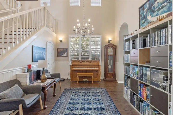 27006 Pierpont Court, Valencia, California 91355