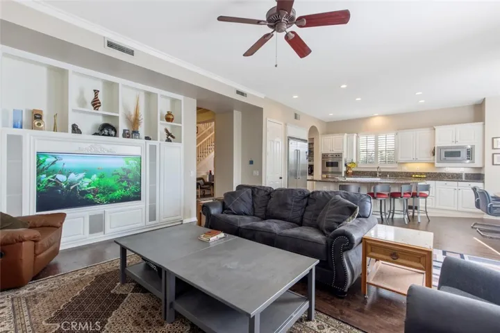 27006 Pierpont Court, Valencia, California 91355