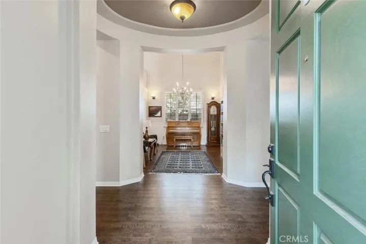 27006 Pierpont Court, Valencia, California 91355