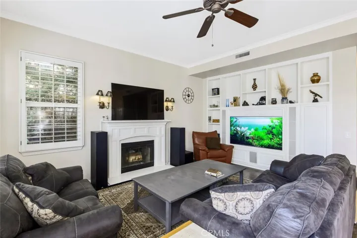 27006 Pierpont Court, Valencia, California 91355