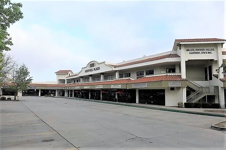 303 W Foothill Boulevard 10, Glendora, California 91741