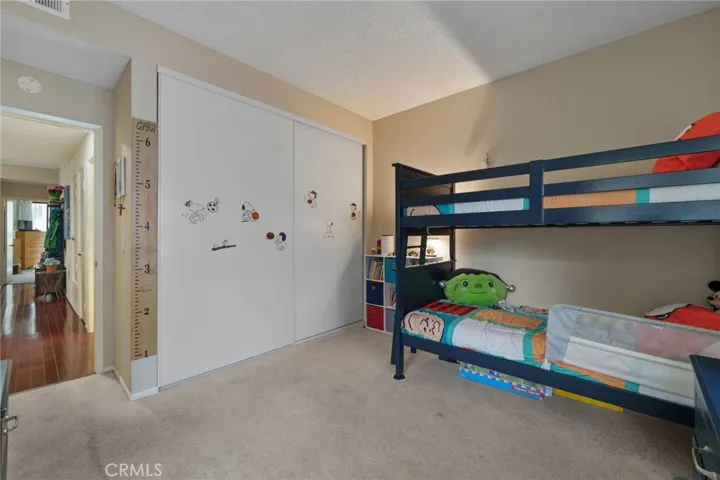 2534 Macarthur O, Santa Ana, California 92704
