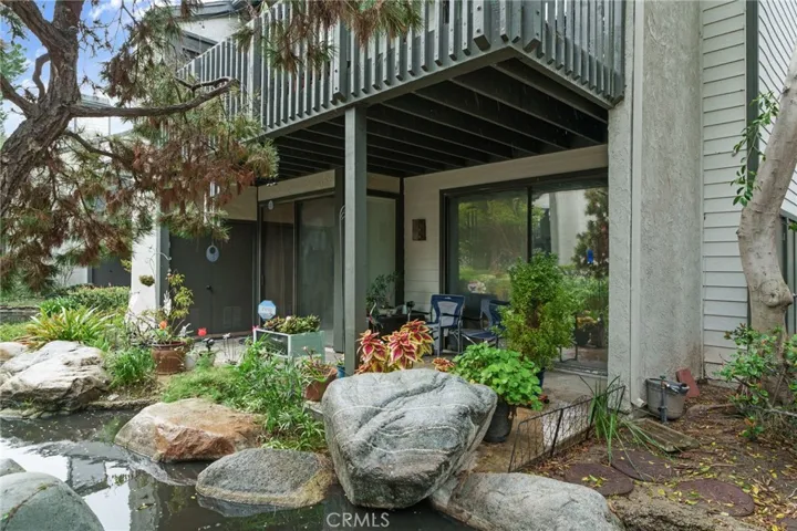 2534 Macarthur O, Santa Ana, California 92704
