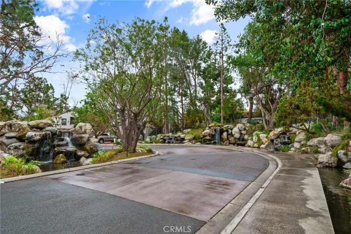 2534 Macarthur O, Santa Ana, California 92704