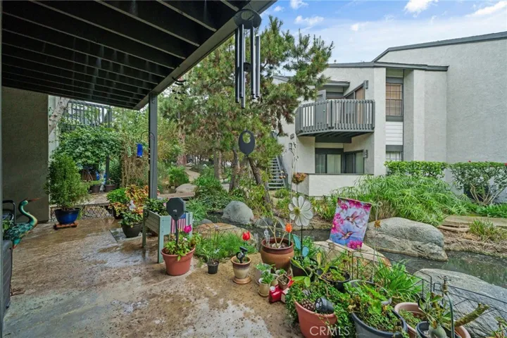 2534 Macarthur O, Santa Ana, California 92704