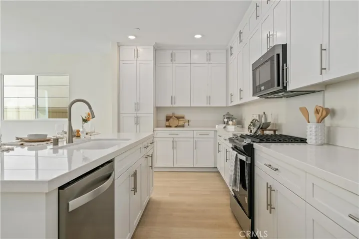 23740 Orange Blossom Drive, Newhall, California 91321