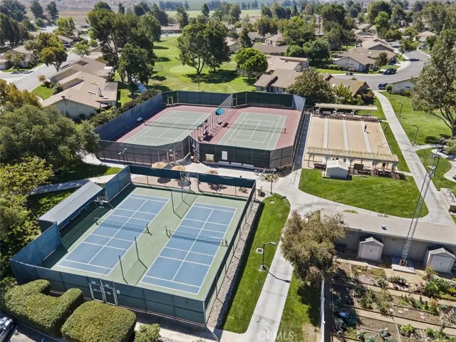 Leisure Village Sport Courts