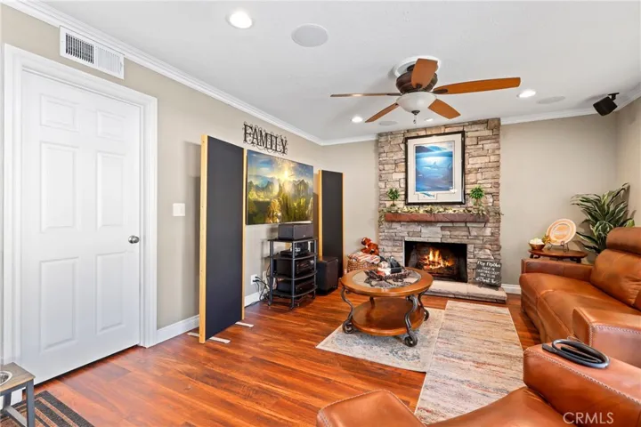 158 N Avenida Barca, Anaheim Hills, California 92807
