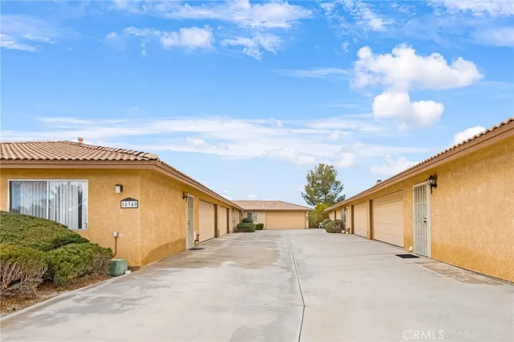 16340 Wato Road, Apple Valley, California 92307