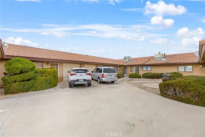 17807 Siskiyou Road, Apple Valley, California 92307