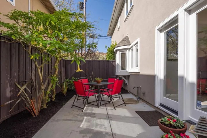 132 Buckthorn Way, Menlo Park, California 94025