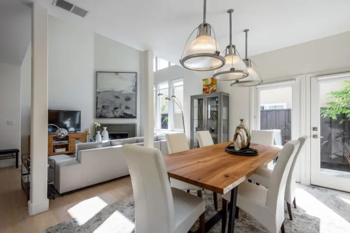 132 Buckthorn Way, Menlo Park, California 94025
