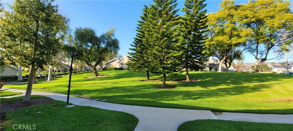 Wonderful Lush green belts and walking paths throughout the community!