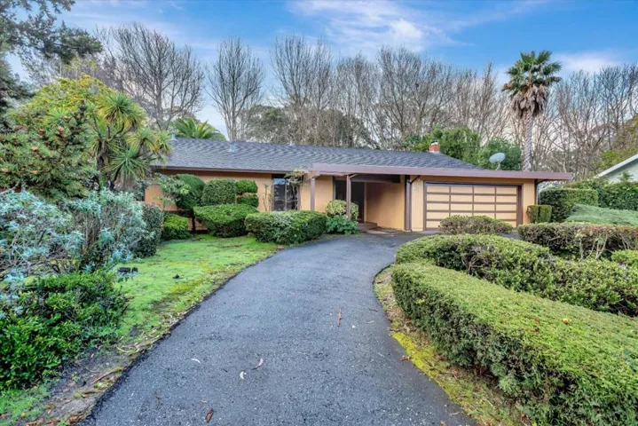 A quiet and private location in Frenchman's Creek near coastal trails