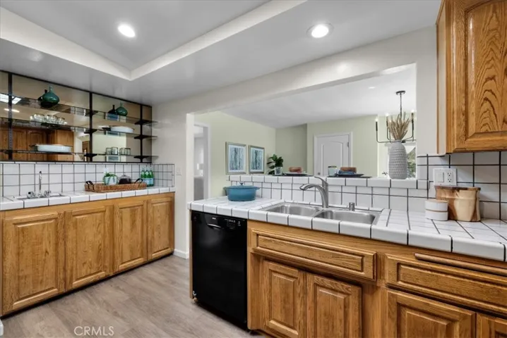 27527 Longhill Drive, Rancho Palos Verdes, California 90275