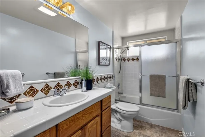 27527 Longhill Drive, Rancho Palos Verdes, California 90275