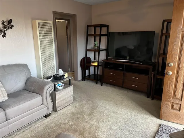 entry into hallway leading to bedrooms