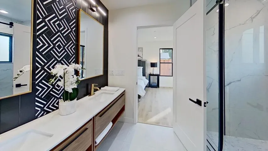 826 W Remington Drive, Sunnyvale, California 94087