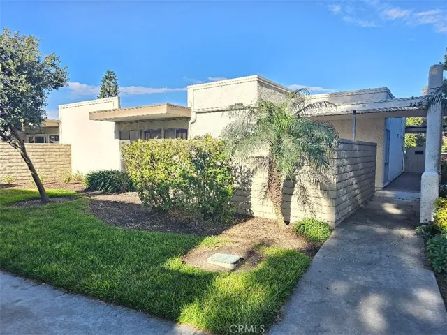 2258 Via Puerta E, Laguna Woods, California 92637