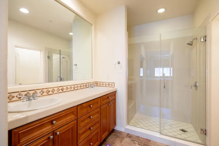 Bedroom 2 Bathroom