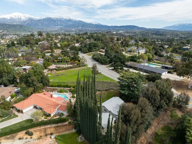 30908 E Sunset Drive S, Redlands, California 92373