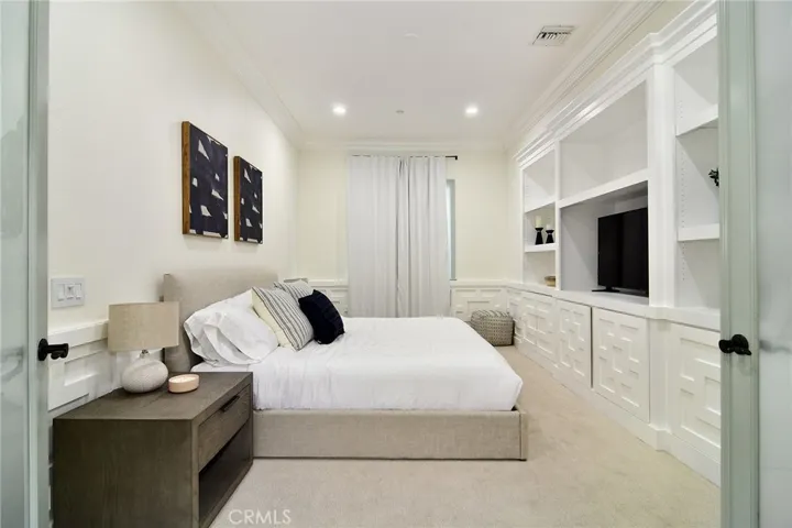4011 Adriatic Street, Oxnard, California 93035
