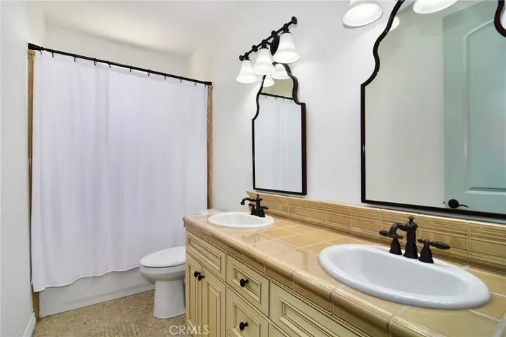 4011 Adriatic Street, Oxnard, California 93035
