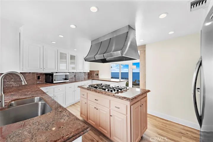 615 Bolsana Drive, Laguna Beach, California 92651