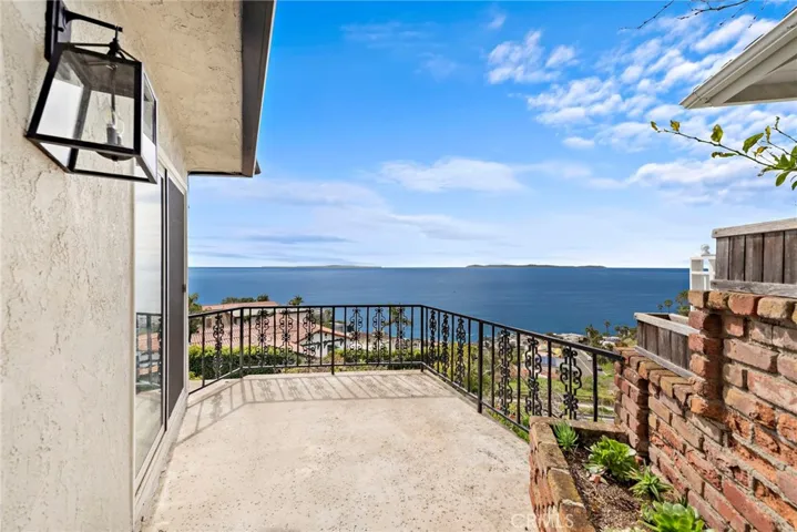 615 Bolsana Drive, Laguna Beach, California 92651