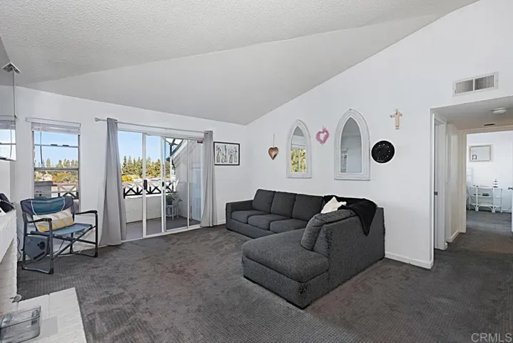 2005 Lakeridge Circle Unit 302, Chula Vista, California 91913