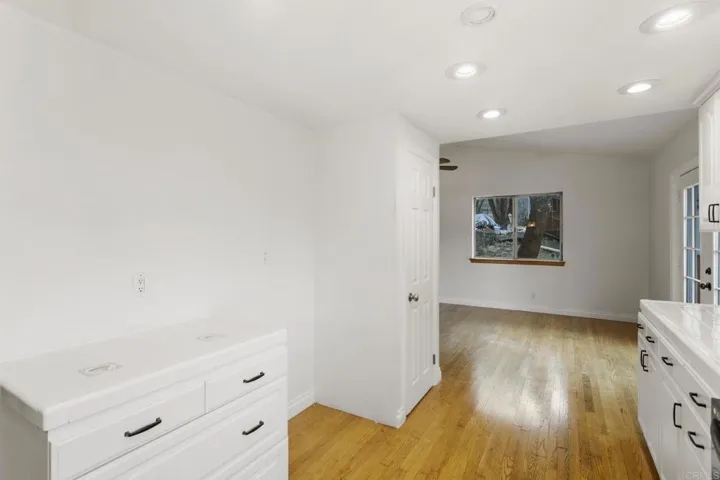 359 Davos Drive, Crestline, California 92325