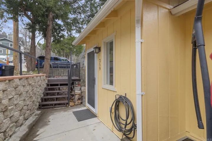 359 Davos Drive, Crestline, California 92325