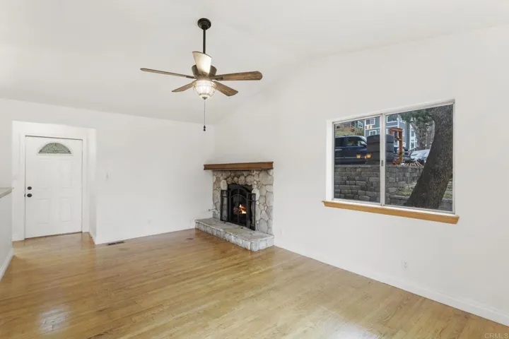 359 Davos Drive, Crestline, California 92325