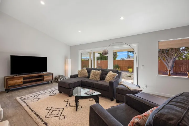 25-web-or-mls-2H8A4452