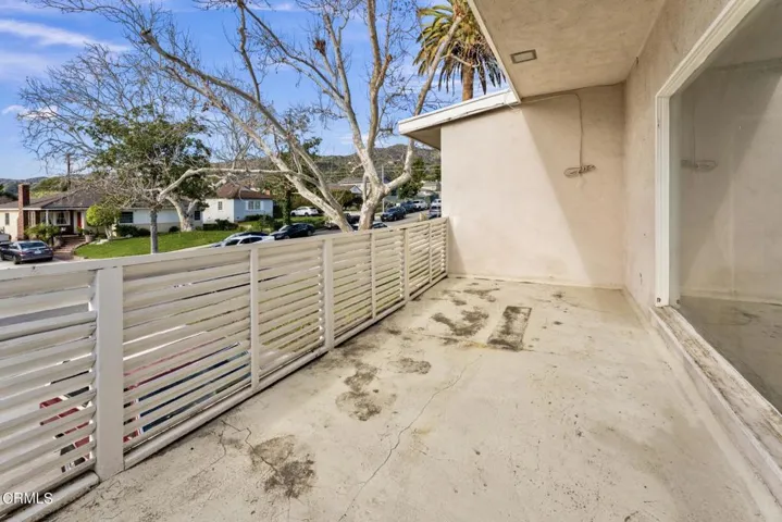 710 E. Walnut Burbank_ Low Res  008