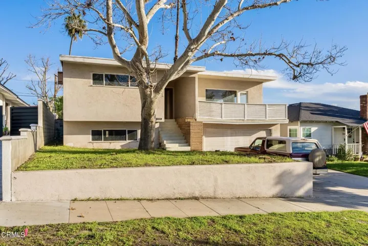 710 E. Walnut Burbank_ Low Res  002